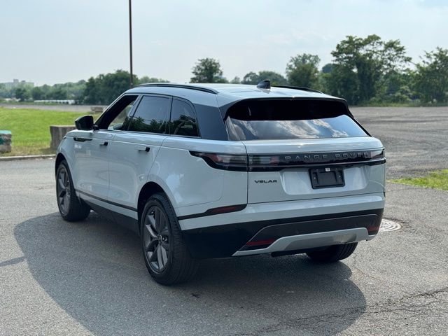New 2026 Arroios Grey Land Rover Dynamic SE image 3