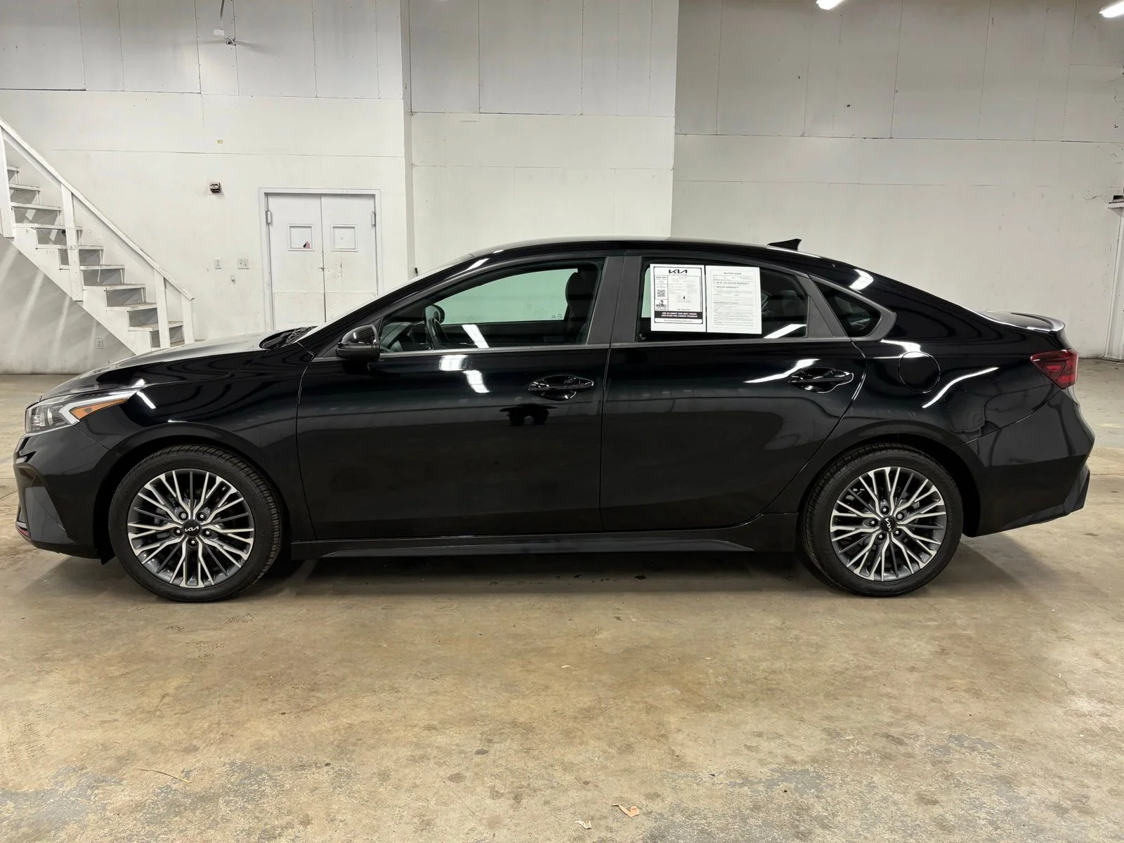 Used 2023 Black Kia GT-Line image 3