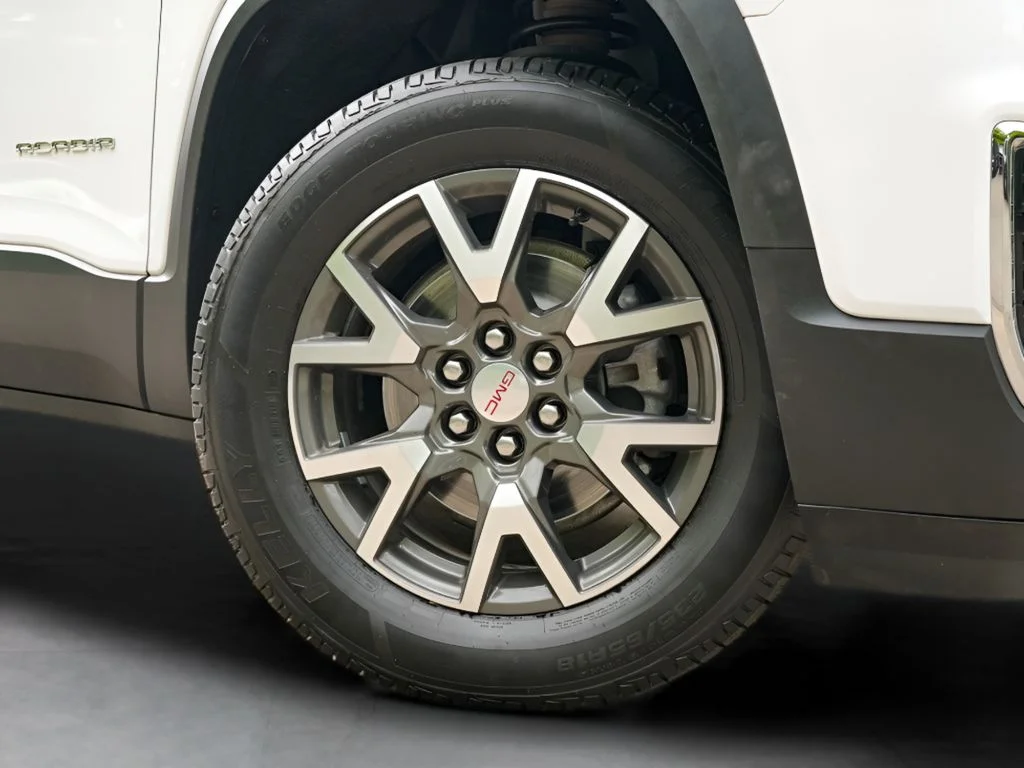 Used 2022 White GMC SLE image 12