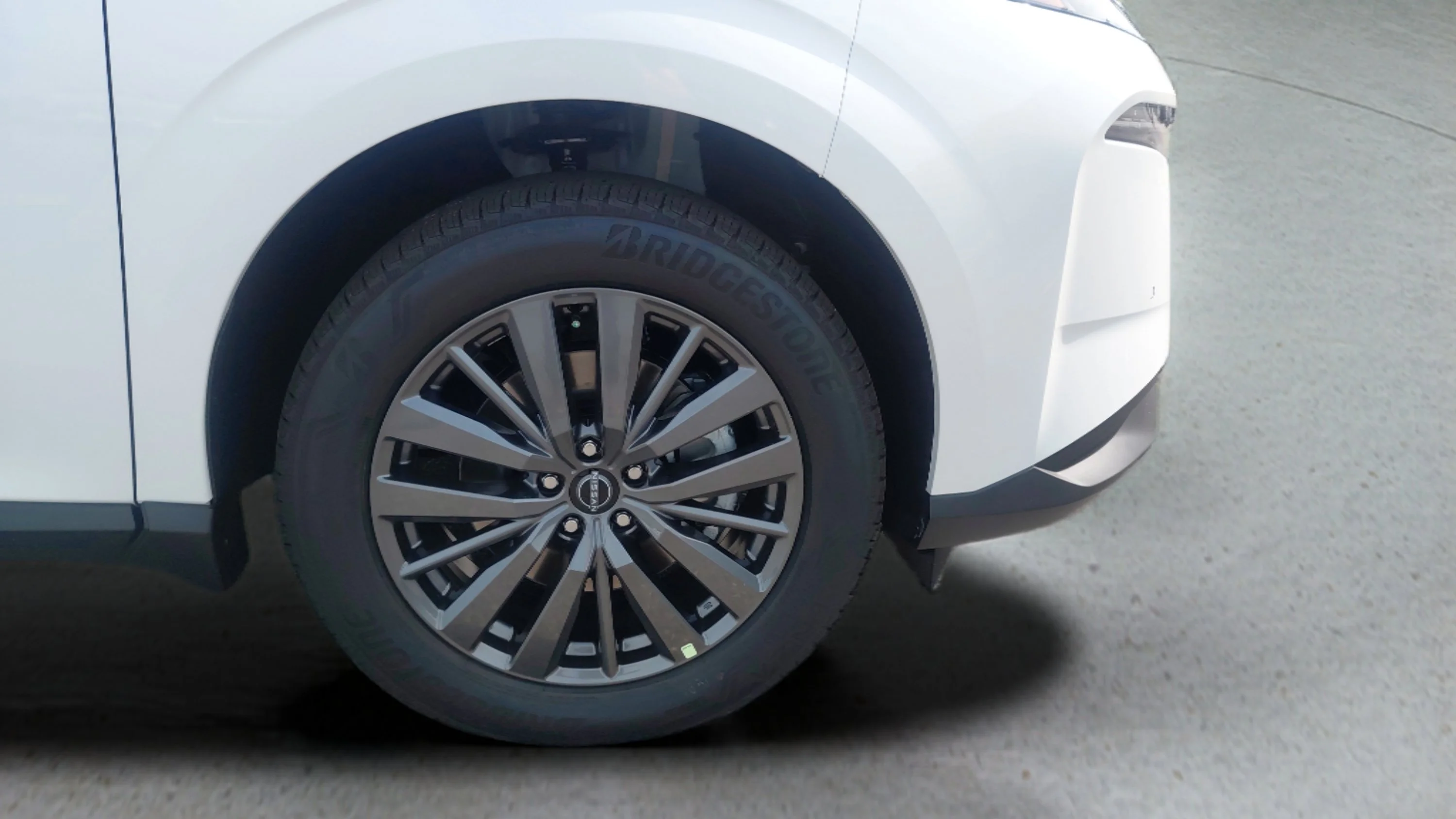 New 2026 Everest White Pearl TriCoat Nissan SL image 17