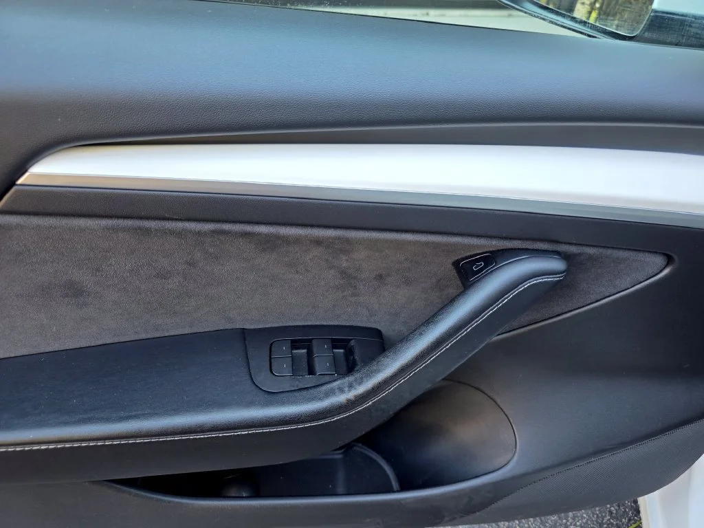 Used 2021  Tesla Long Range image 15