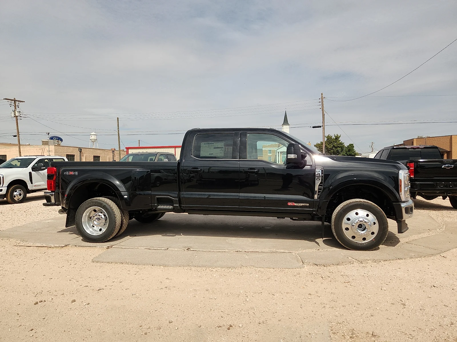 New 2027 Agate Black Metallic Ford LARIAT image 8