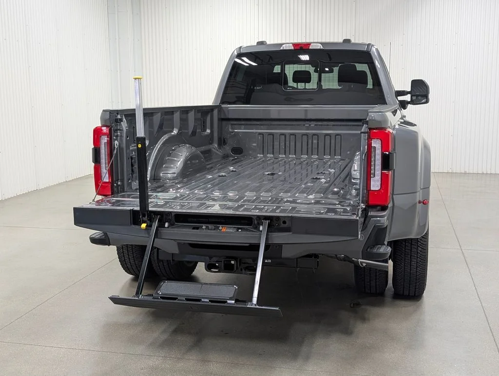 New 2026 Carbonized Gray Metallic Ford F-350® Platinum® image 29