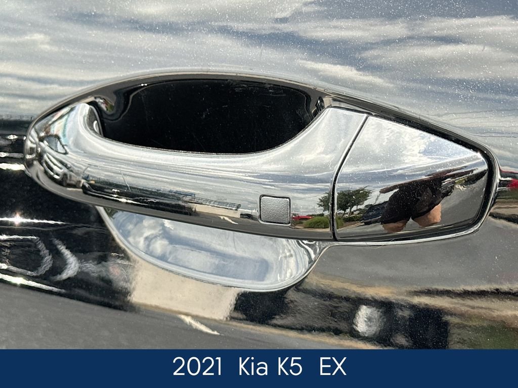 Used 2021 Black Kia EX image 14