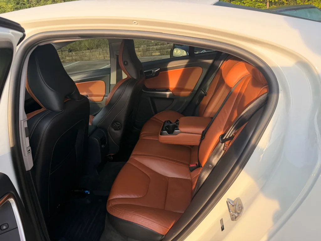 Used 2014 Ice White Volvo T5 image 7
