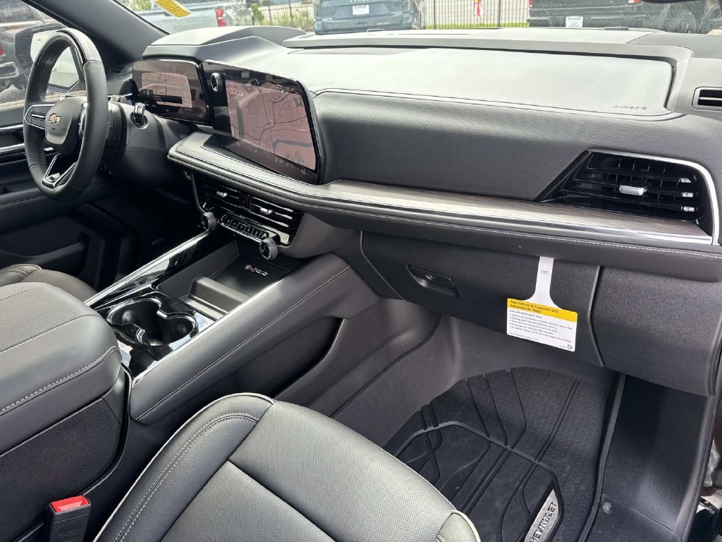 2026 Chevrolet Suburban Premier - Photo 14
