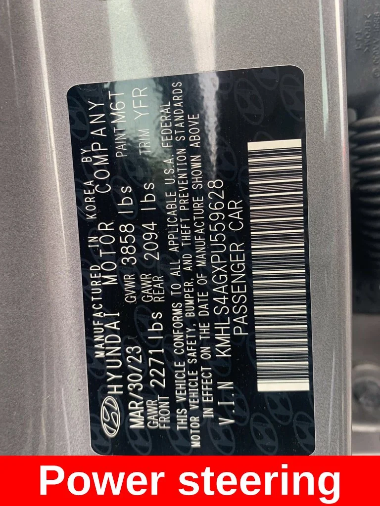 Used 2023 Silver Hyundai SEL image 9