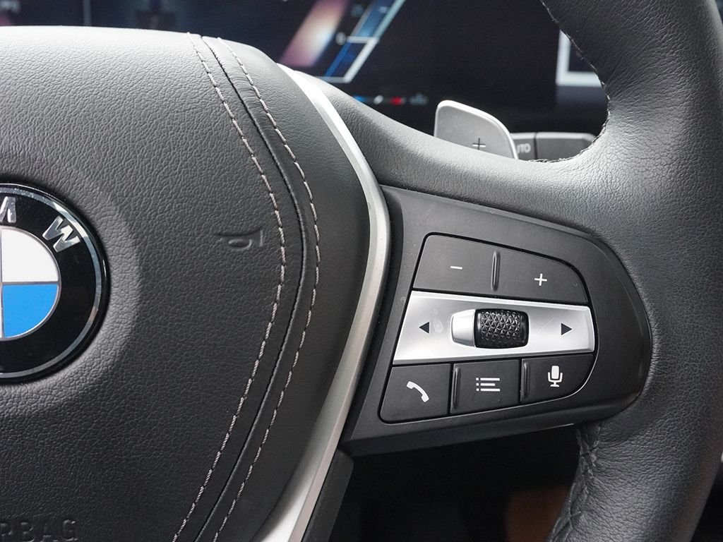 Used 2024 Black BMW xDrive40i image 43