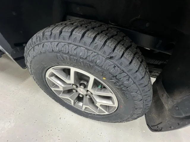 Used 2021 Gray GMC AT4 w/Cloth image 30