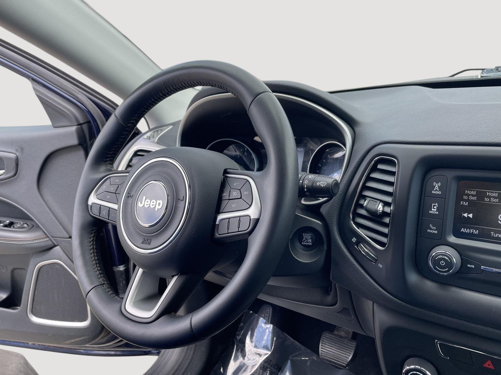 Used 2018 Jazz Blue Pearlcoat Jeep Latitude image 26