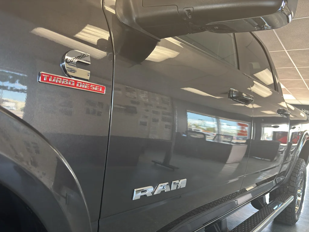 New 2025 Granite Crystal Metallic Clear-Coat Exterior Paint RAM Laramie High Plains Edition image 11
