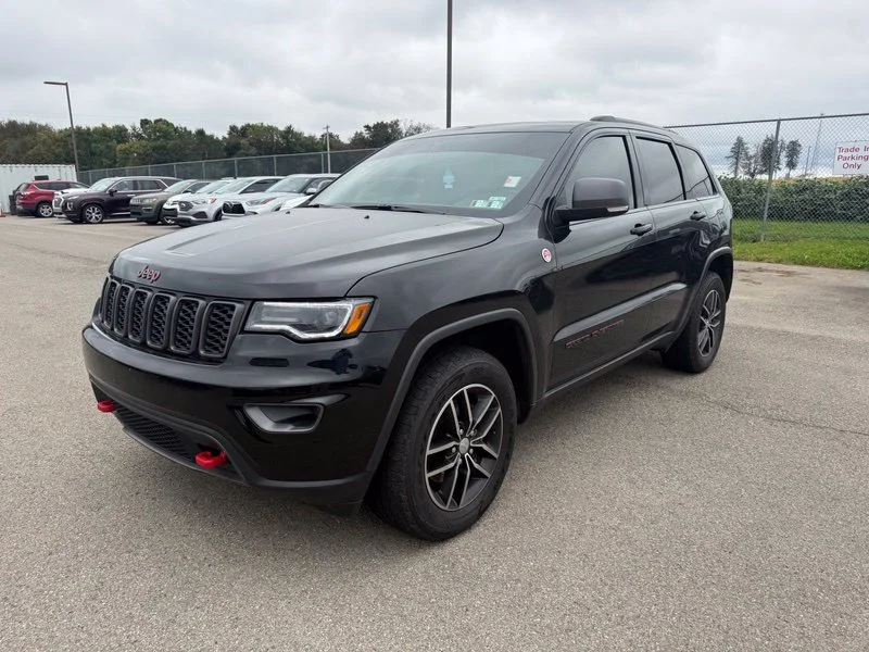 Used 2018 Black Jeep Trailhawk image 2