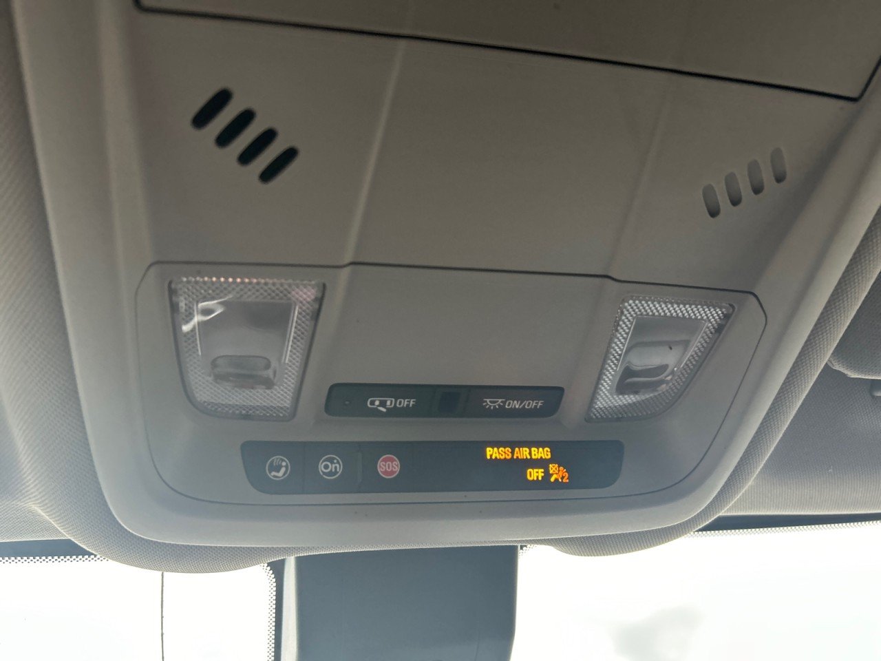 Used 2022 Summit White Chevrolet LT image 15