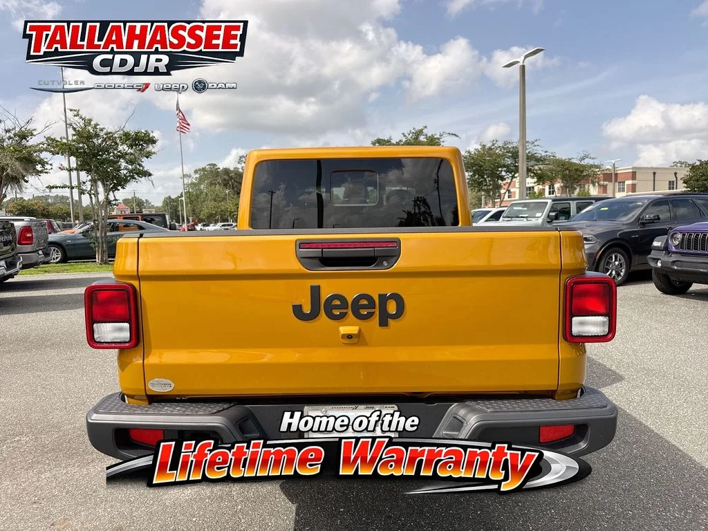 New 2026 Goldilocks Exterior Paint Jeep Sport S image 3