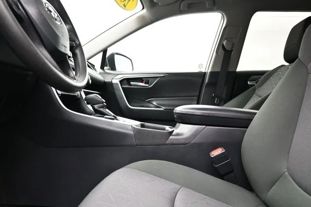 Used 2025 White Toyota XLE image 16