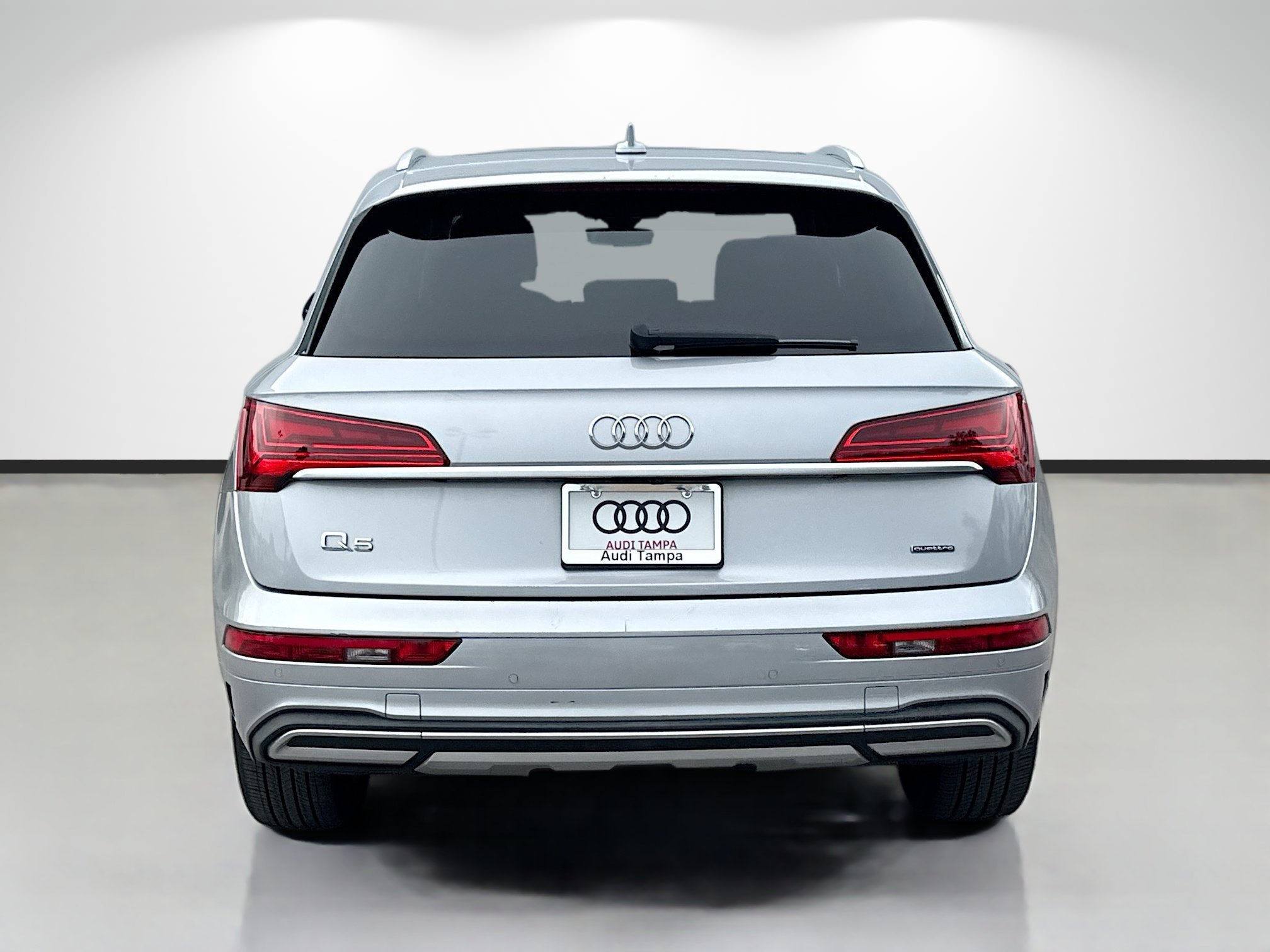 Used 2022 Gray Audi Premium Plus image 4