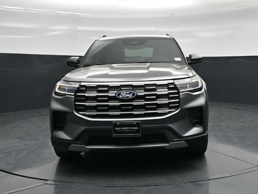 New 2027 Carbonized Gray Metallic Ford Active image 22