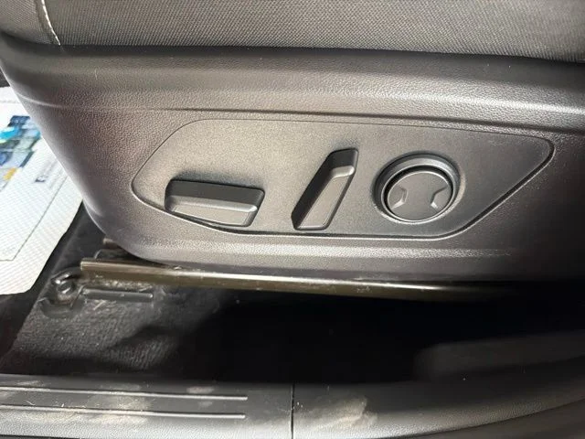 Used 2022 Red Hyundai SEL image 17