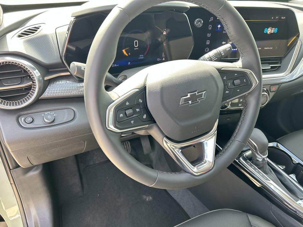 New 2026 Cacti Green Chevrolet ACTIV image 13