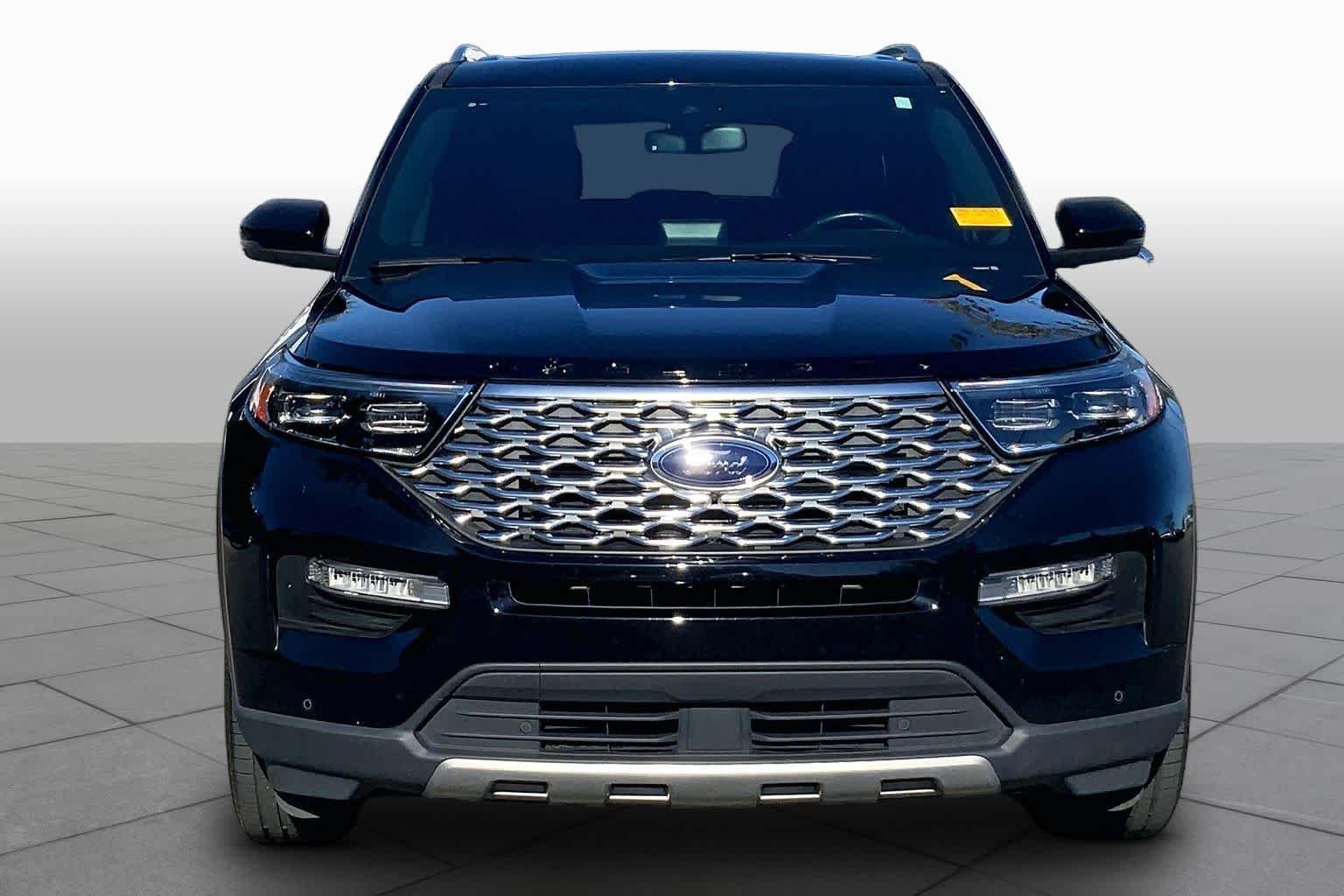 Used 2023 Agate Black Metallic Ford Platinum image 4