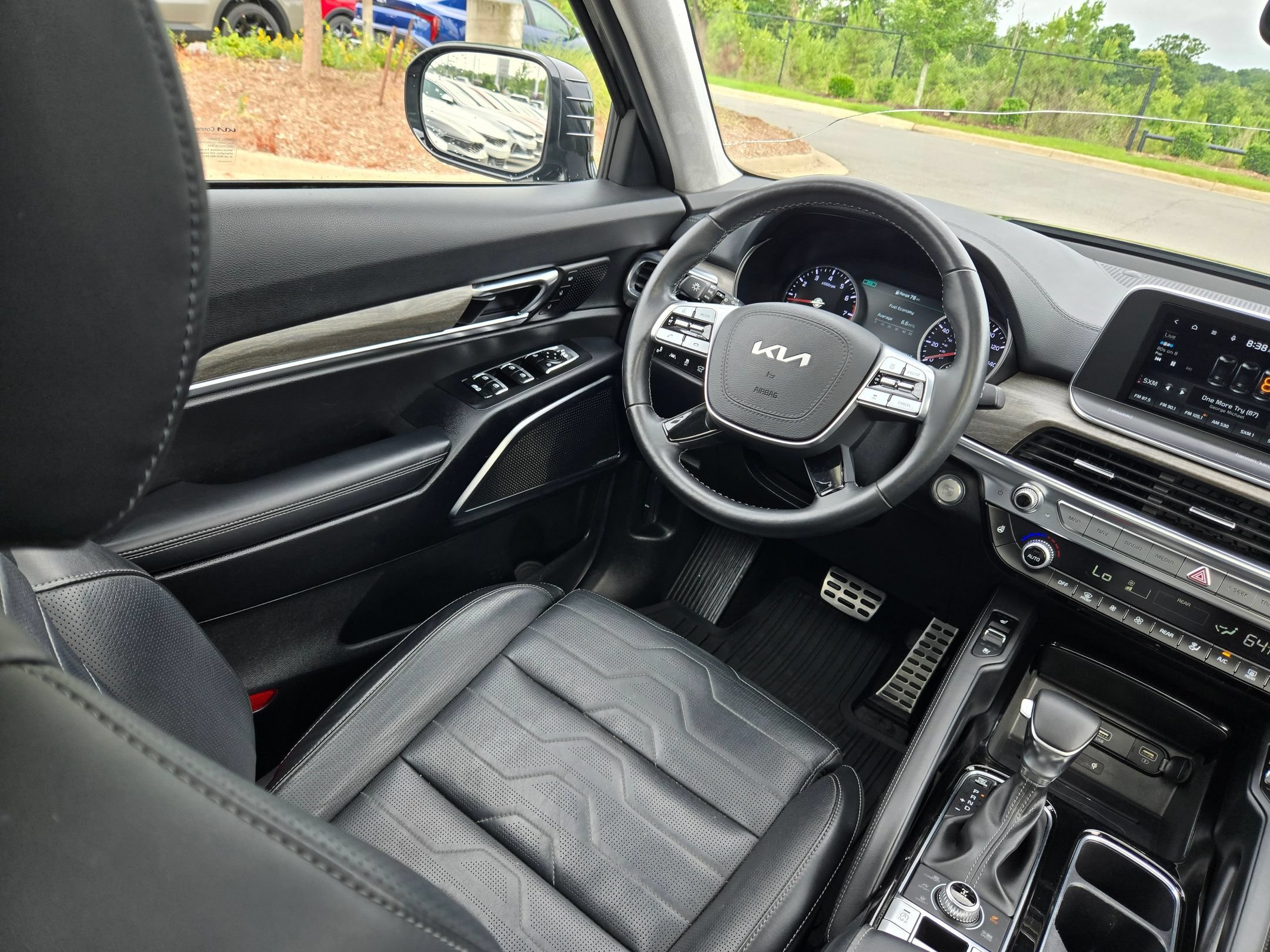 Used 2022 Ebony Black Kia SX image 9