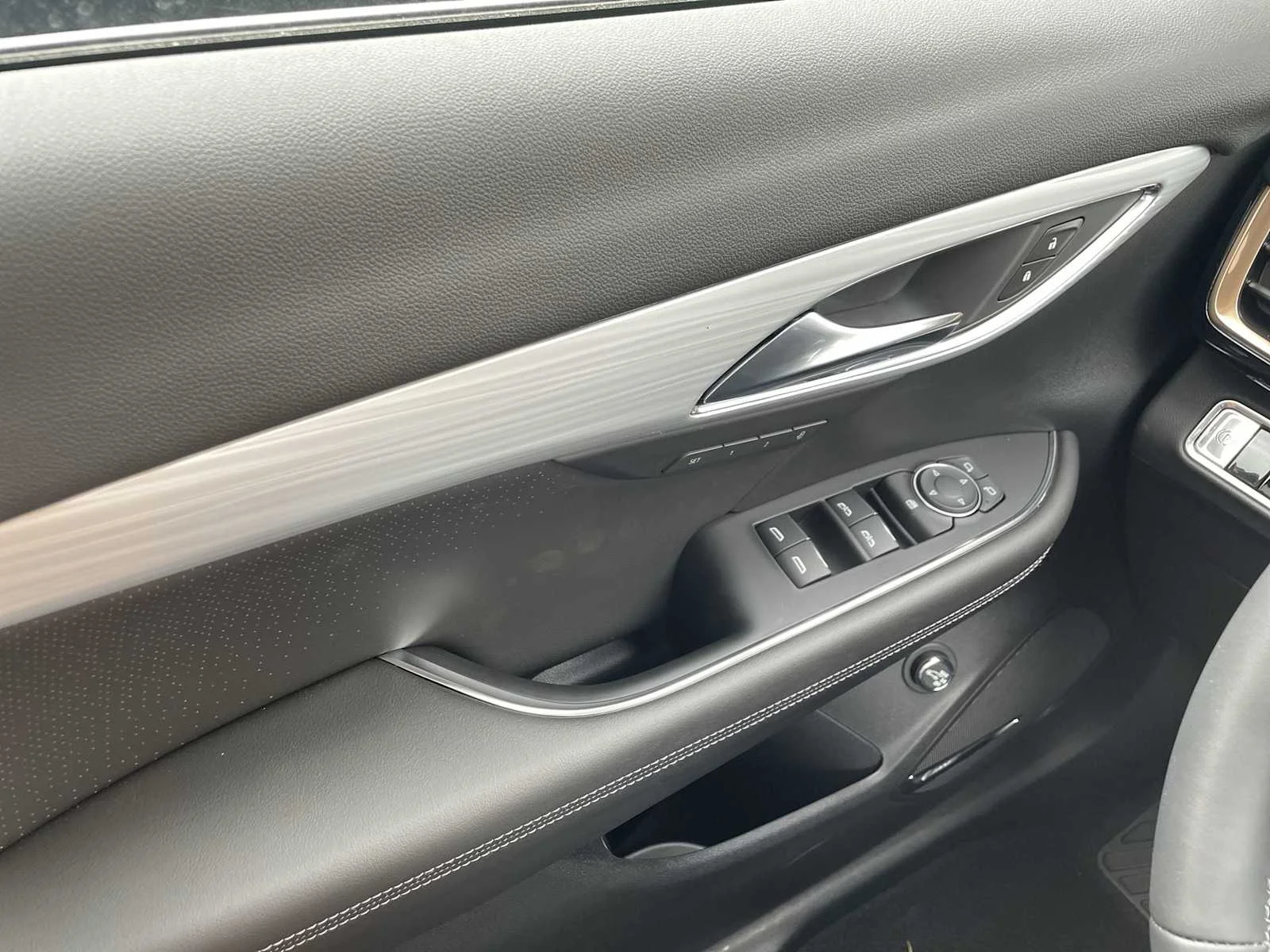 2026 Buick Envision Avenir - Photo 24