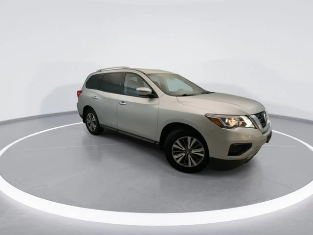 Used 2019 Silver Nissan S image 6