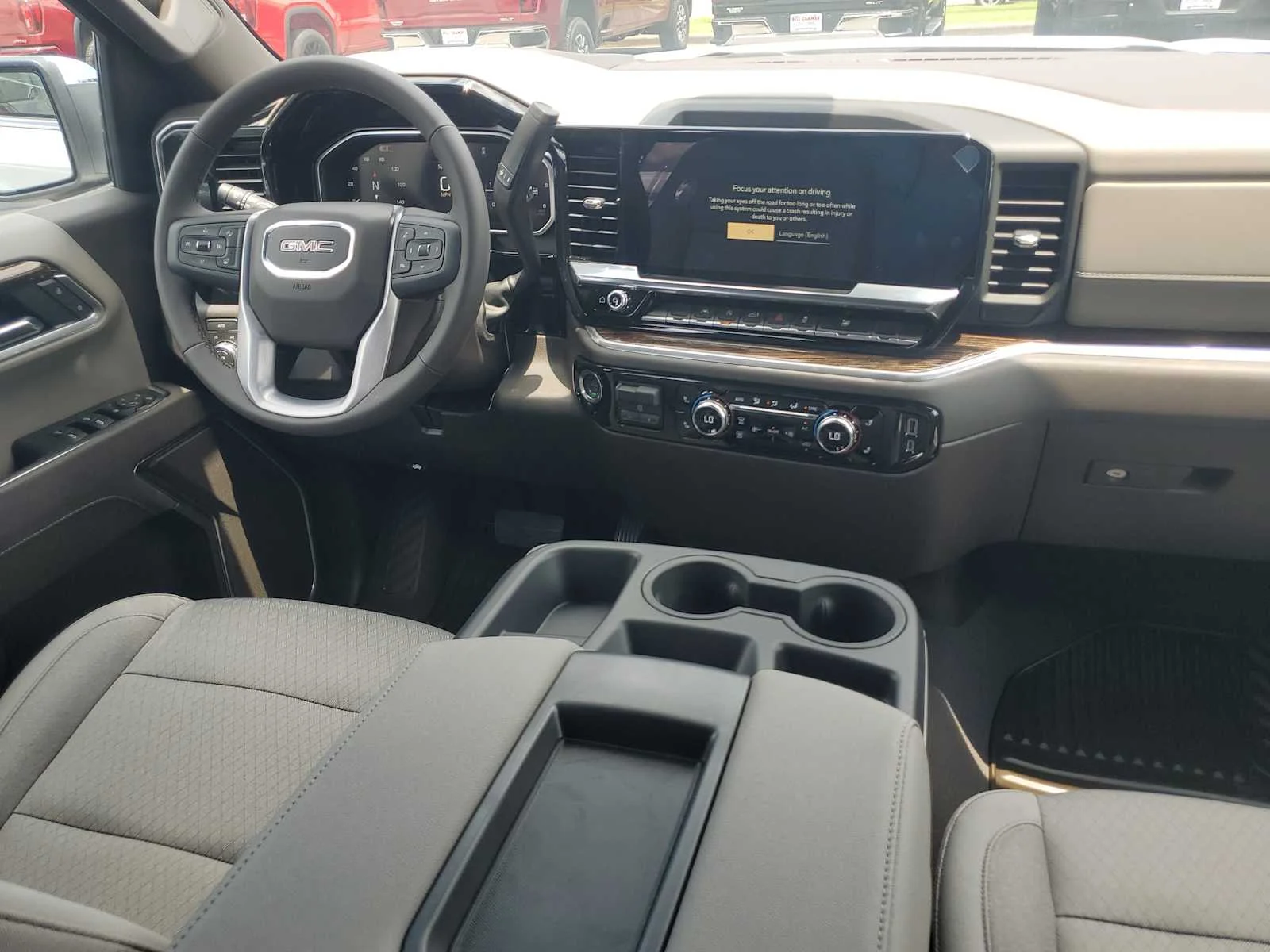 New 2026 Summit White GMC SLE image 27