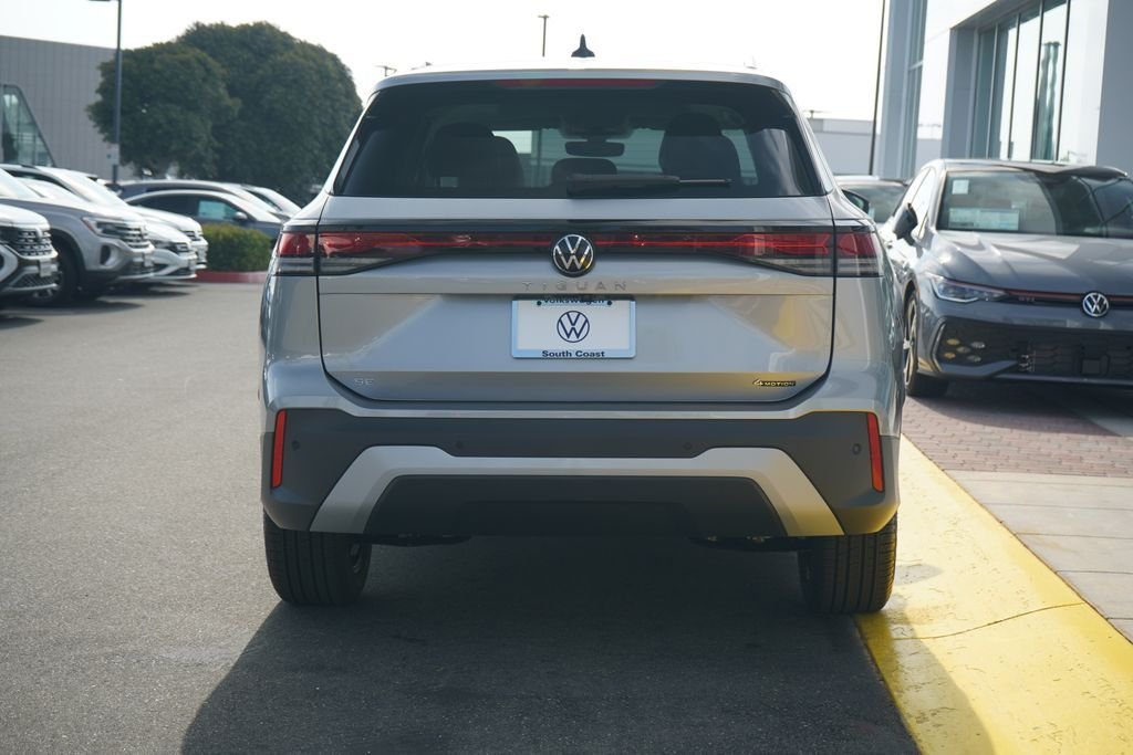 New 2026 Pyrite Silver Metallic Volkswagen 2.0T SE image 4