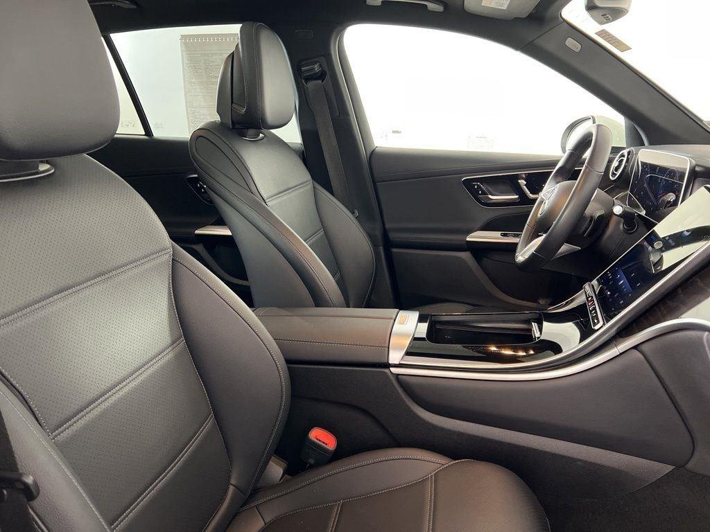 Certified Used 2025 Polar White Mercedes-Benz GLC 300 image 17