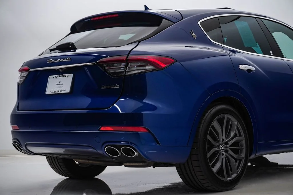 Certified Used 2024 Blu Emozione Metallic Maserati GT image 11