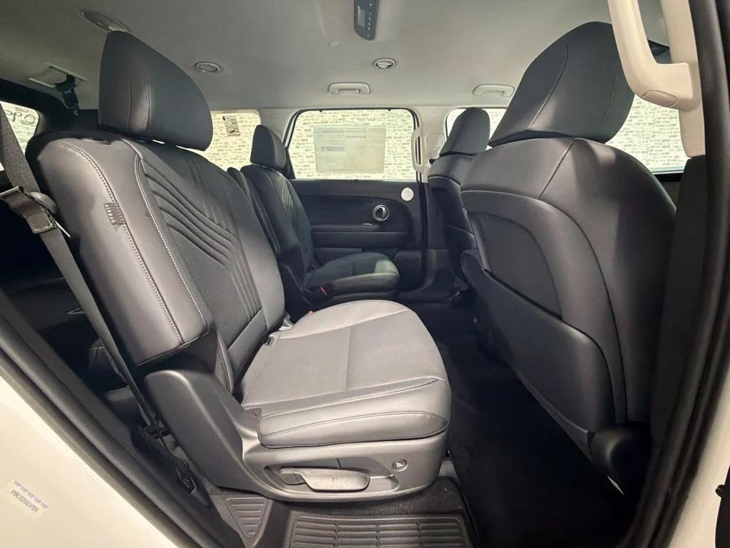 New 2027 Creamy White Pearl Hyundai SEL image 14