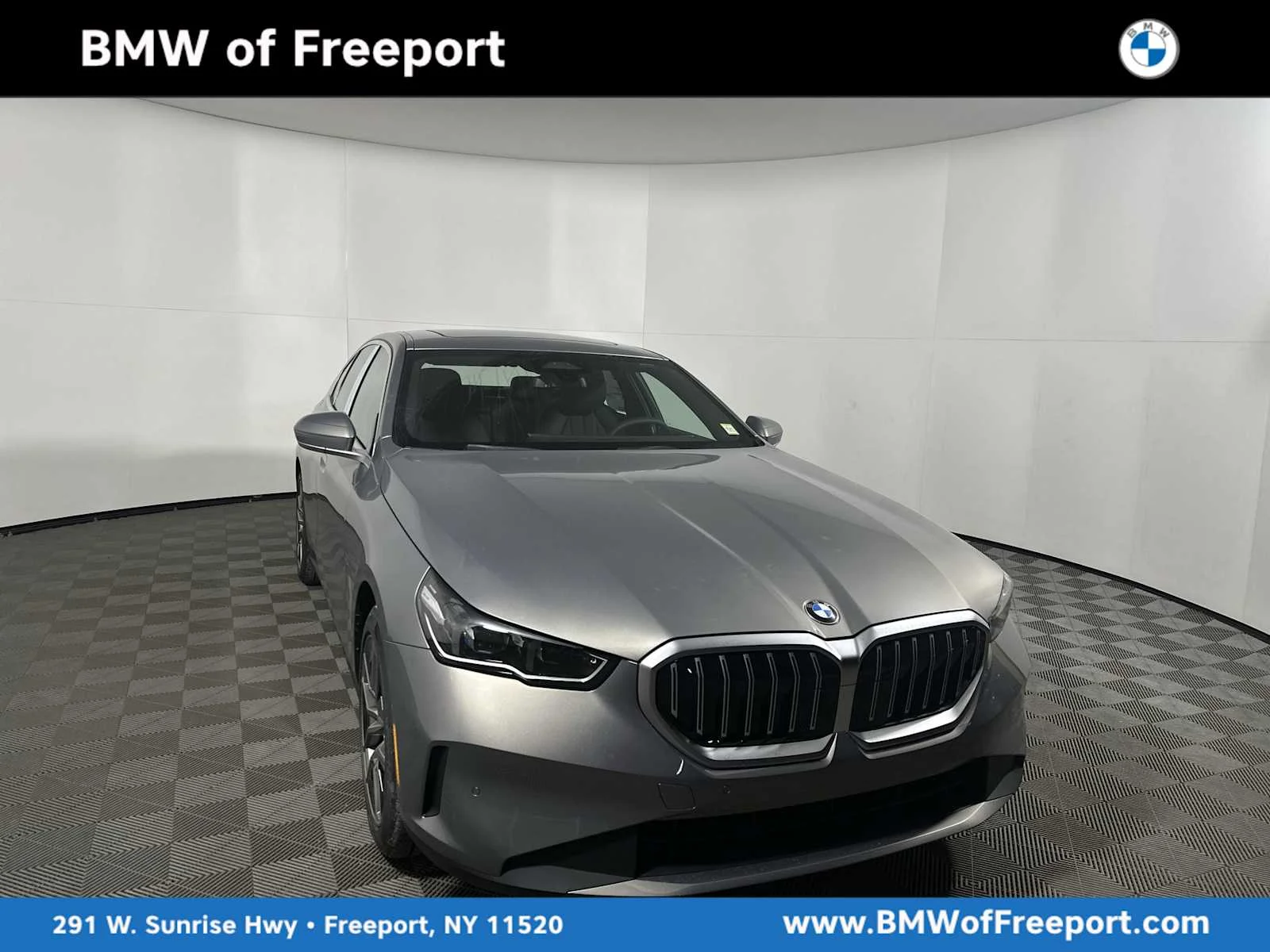 2026 BMW 5 Series 530i xDrive Sedan's photo