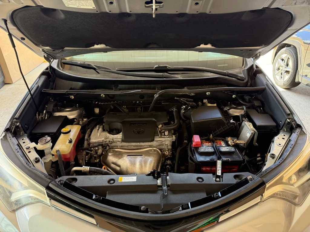 Used 2018 Silver Sky Metallic Toyota Limited image 33