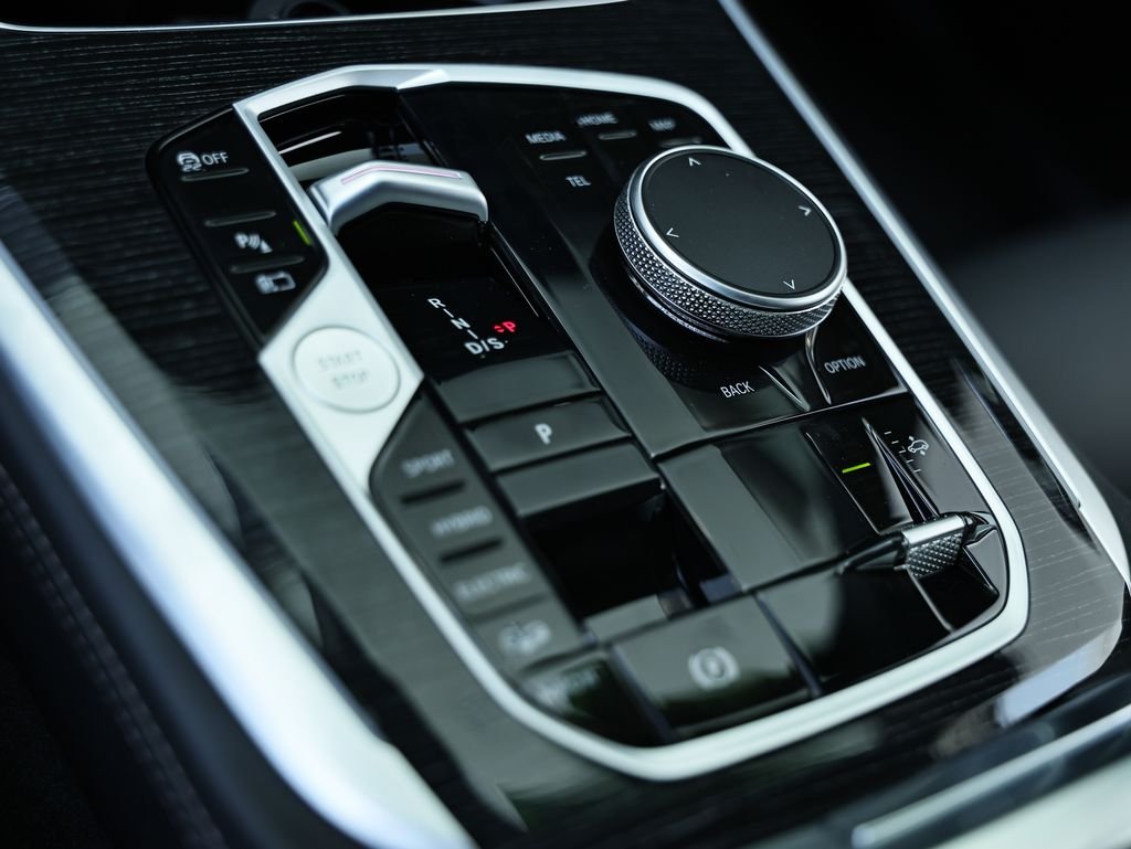 New 2026 Brooklyn Grey Metallic BMW xDrive50e image 41