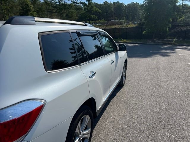 Used 2013 White Toyota Limited image 4
