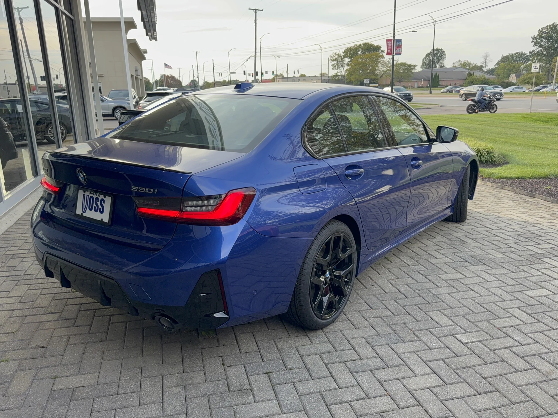 New 2026 Portimao Blue Metallic BMW xDrive NA image 3