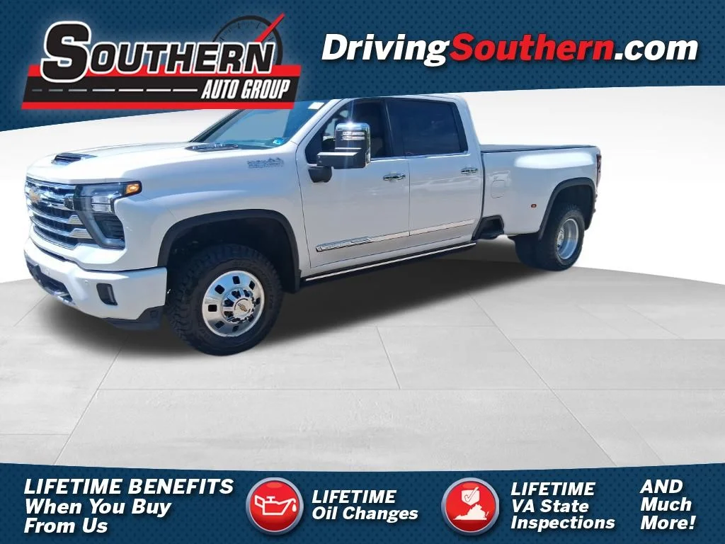 Used 2024 Beige Chevrolet High Country image 1