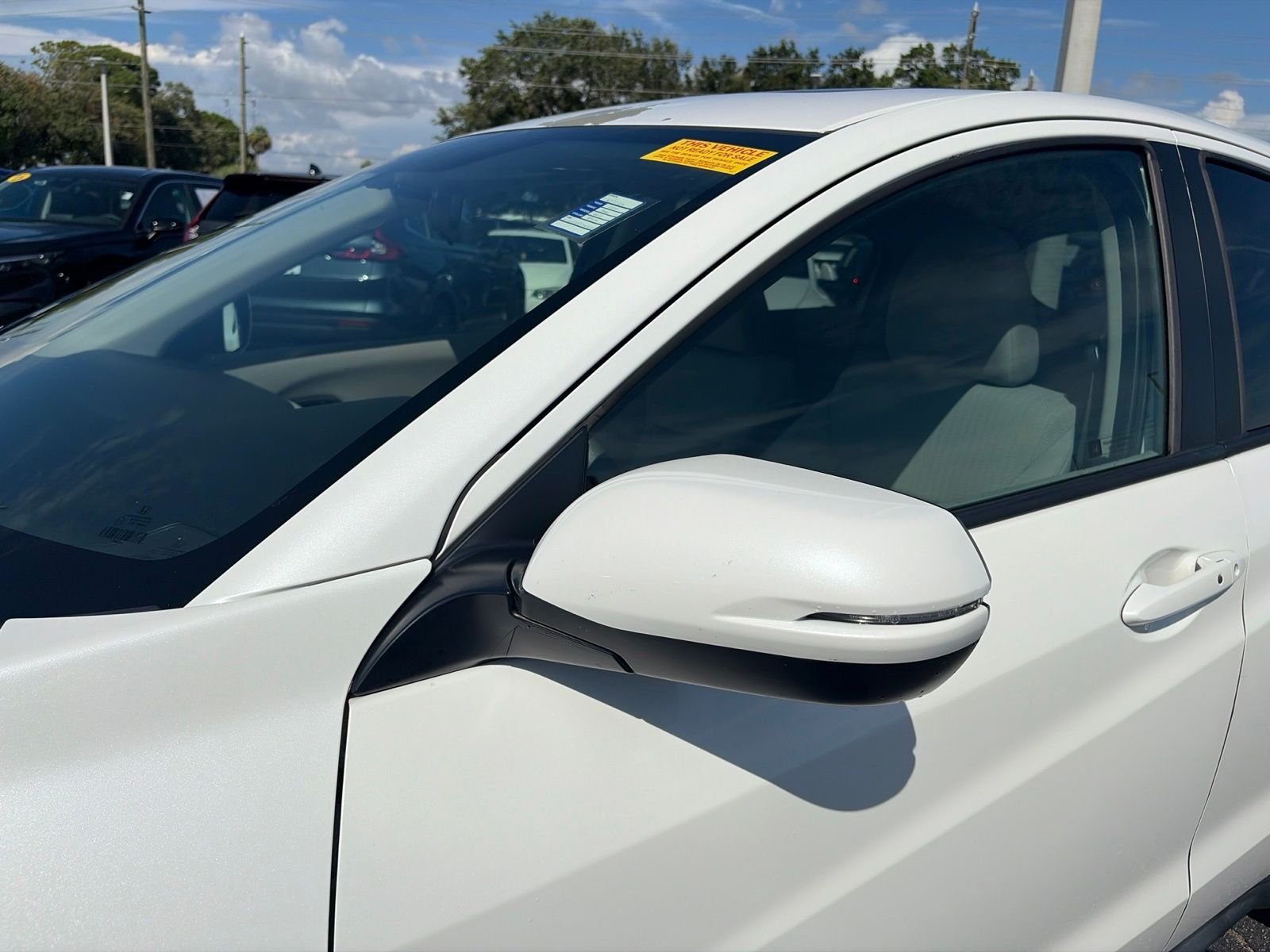 Used 2018 White Honda EX image 13