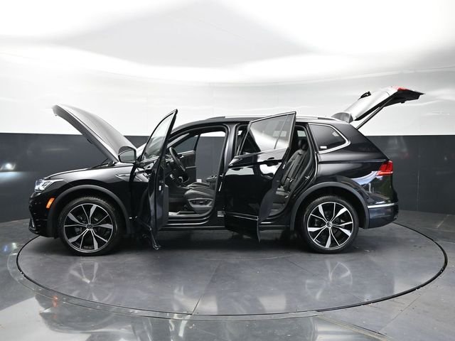 Used 2024 Deep Black Pearl Volkswagen 2.0T SEL R-Line image 41