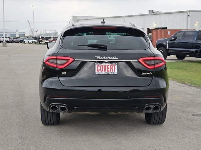 Used 2018  Maserati Base image 6