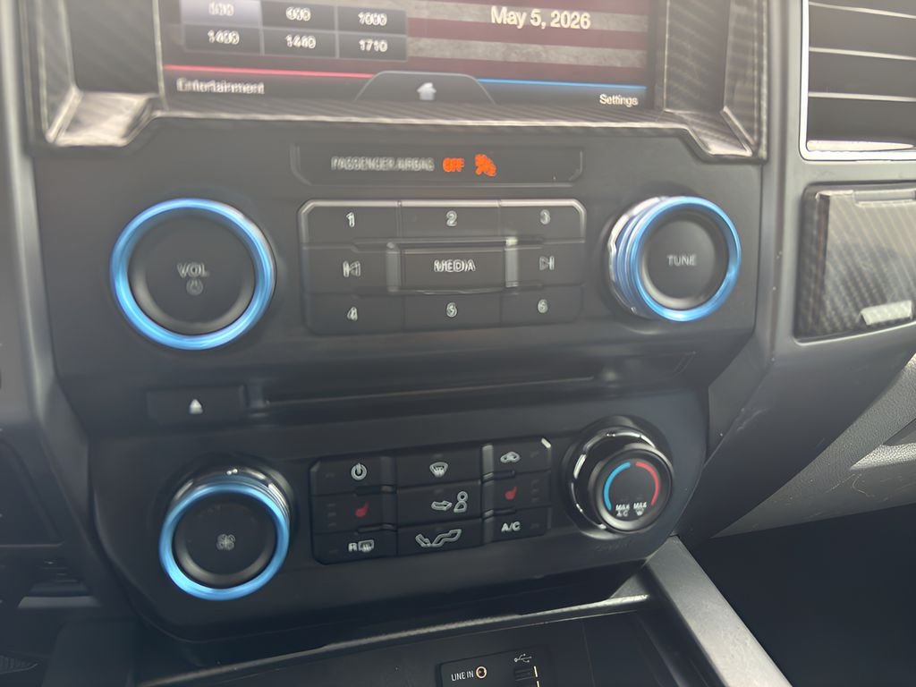 Used 2015 Gray Ford XLT image 22