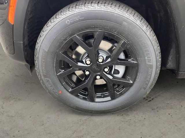 New 2026 Diamond Black Jeep LAREDO ALTITUDE 4X4 image 15