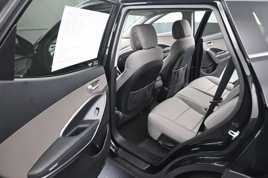 Used 2017 Black Hyundai 2.4 Base image 39