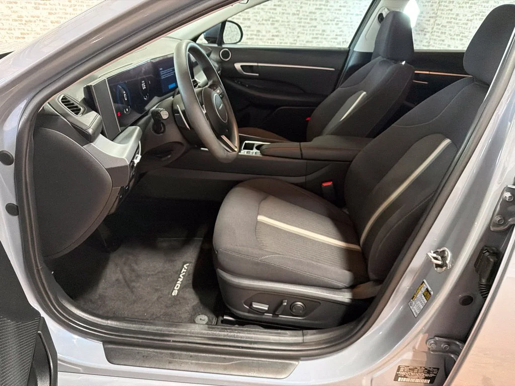 Used 2024 Transmission Blue Hyundai SEL image 26
