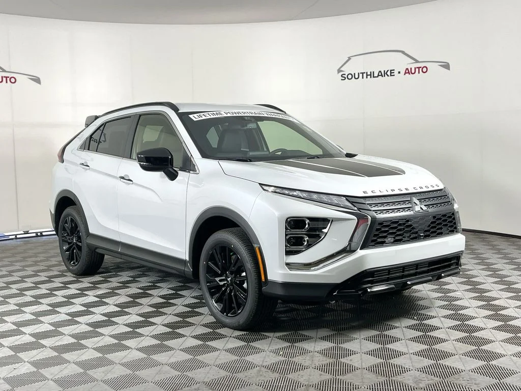 New 2025 White Mitsubishi BLACK EDITION 1.5T S-AWC image 2