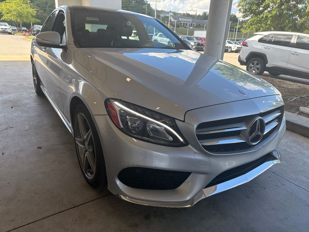 Used 2015  Mercedes-Benz C 300 image 4