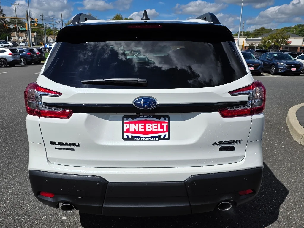 Used 2025 Crystal White Pearl Subaru Onyx Edition Touring image 12