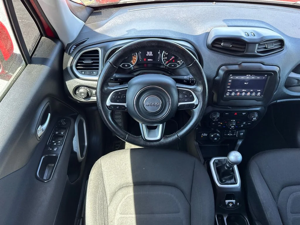 Used 2018 Red Jeep Latitude image 22