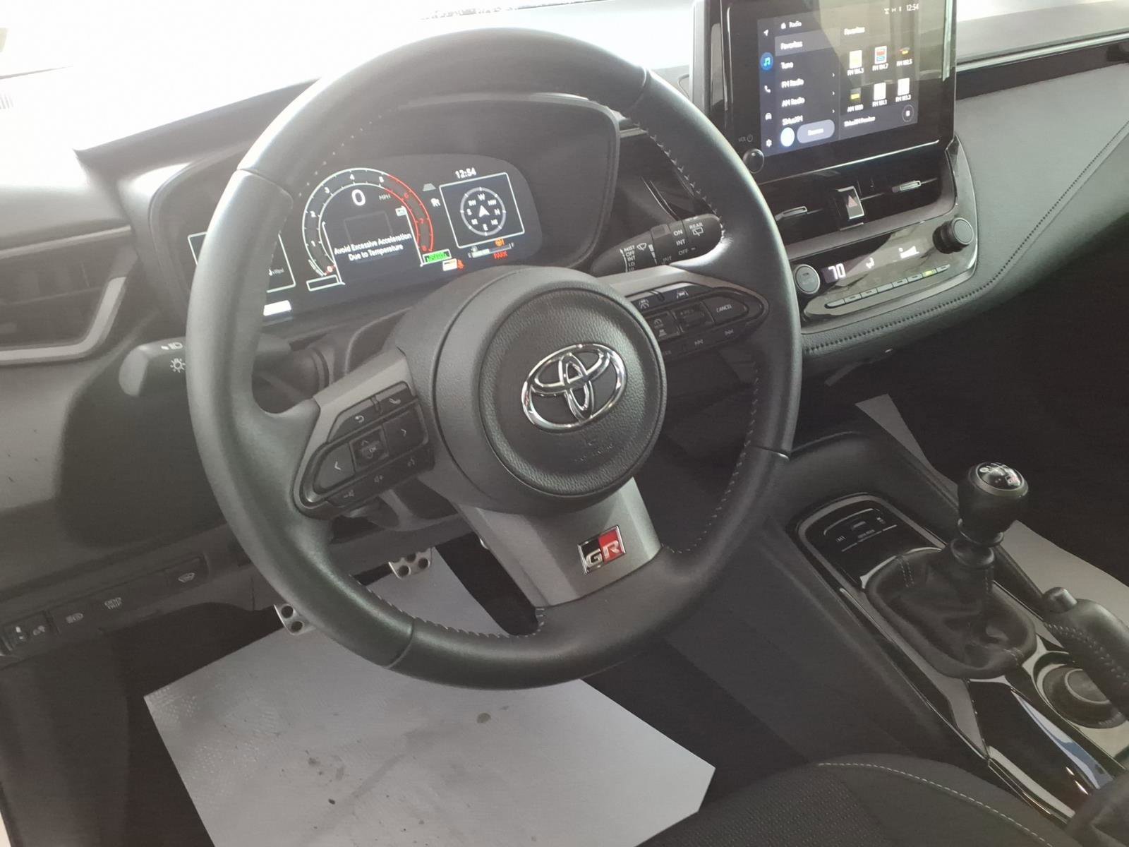 2025 Toyota GR Corolla Core - Photo 11
